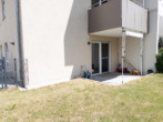 Garten und Terrasse - Schöne Erdgeschosswohnung mit Einbauküche, Gartenanteil und Stellplatz