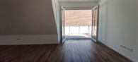 Wohn-Essbereich mit Zugang zum Balkoon - 3,5 Zimmer Wohnung mit gemütlichem Balkon im Herzen der Stadt Wemding