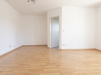Wohnzimmer mit Essbereich - Gemütliche 2-ZKB mit Balkon