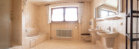 Endlich Zuhause! Gemütliches Reihenendhaus freut sich über neue Eigentümer! - Badezimmer - Panoramaansicht