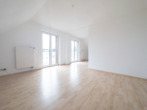 Wohnzimmer - Schöne Dachgeschosswohnung mit Balkon
