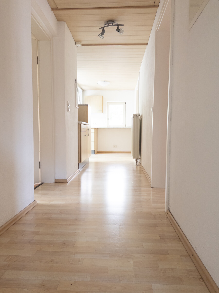 Flur vom Wohnzimmer zu den restlichen Räumen