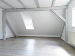 Wohnzimmer - Ab sofort frei! Zwischen Burg und Wörnitz! Dachgeschosswohnung in denkmalgeschütztem Haus