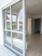 Blick vom Balkon zum Wohnbereich