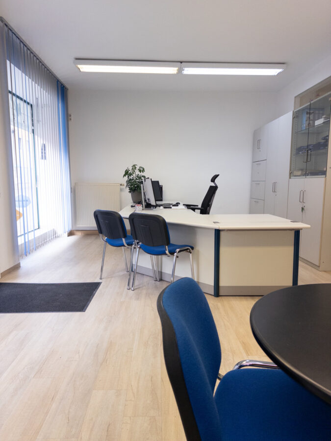 Büro, Praxis, oder Ladengeschäft, entscheiden Sie! zzgl. 20 m² Nebenfläche – insgesamt 94 m², 86609 Donauwörth, Bürofläche