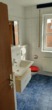 Bad - Dachgeschosswohnung mit Einbauküche und Balkon